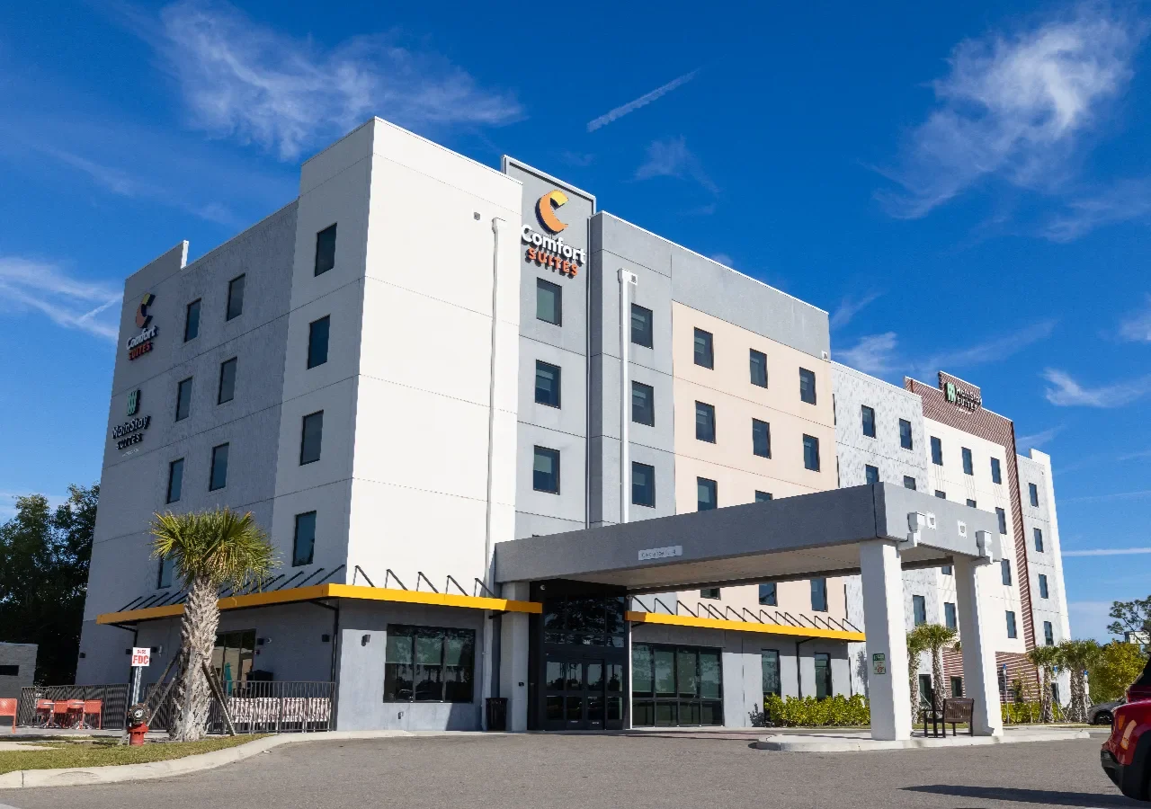 MainStay Suites Luckett Landing